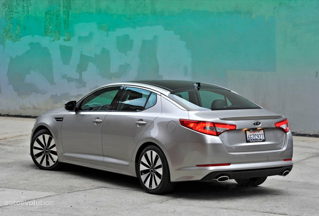 Kia Optima / Magentis photo 15