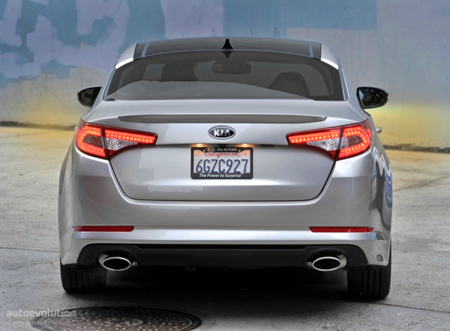 Kia Optima / Magentis photo 16