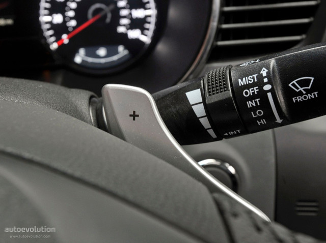 Kia Optima / Magentis photo 80