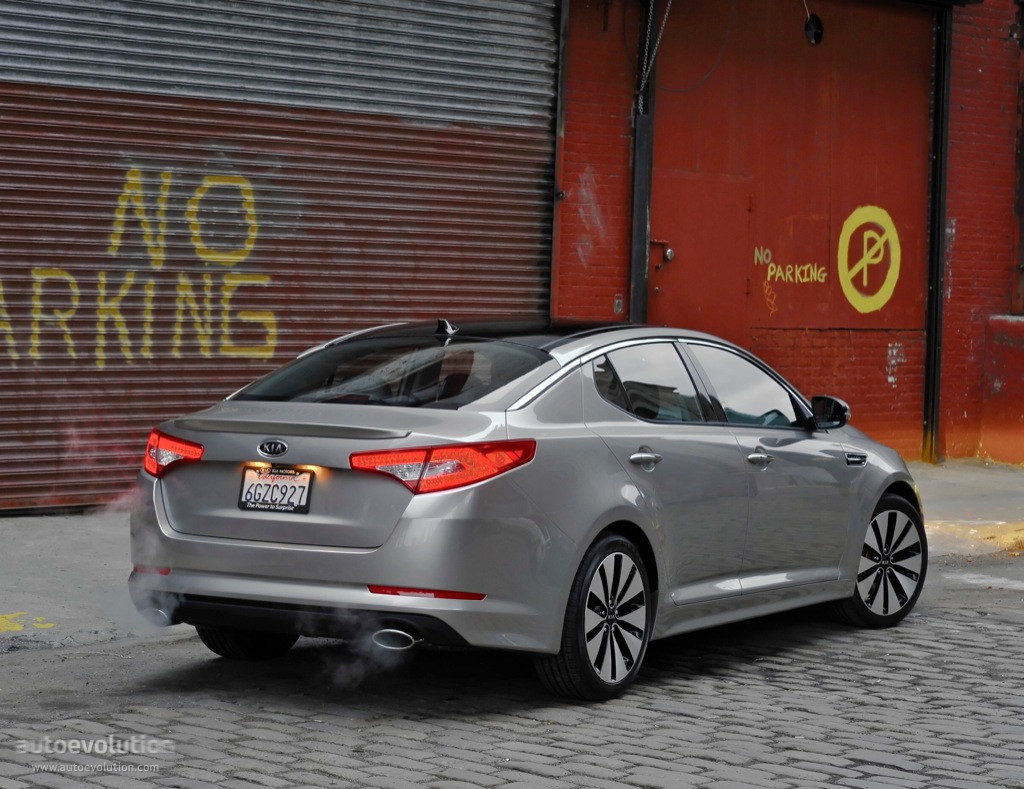 Kia Optima / Magentis photo 9