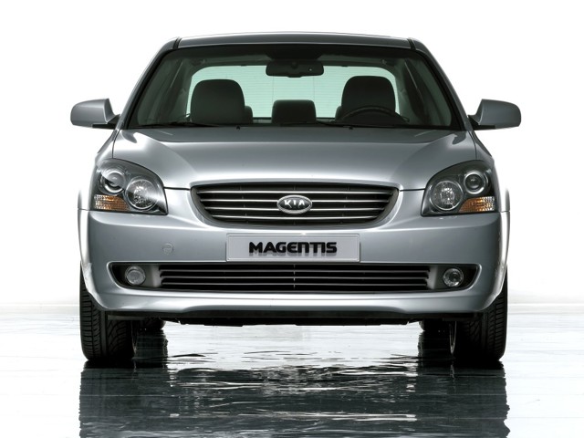 Kia Optima / Magentis photo 17