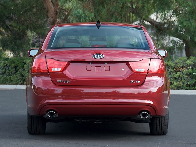 Kia Optima / Magentis photo 12