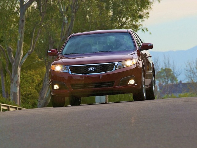 Kia Optima / Magentis photo 21
