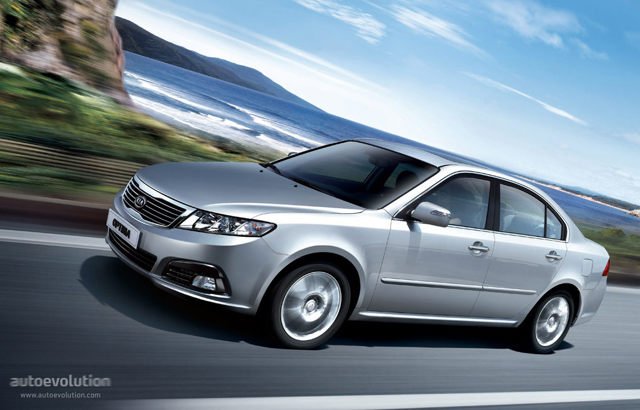 Kia Optima / Magentis photo 11