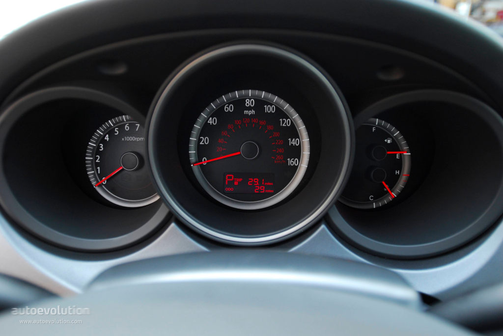 Kia Optima / Magentis photo 35