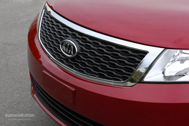 Kia Optima / Magentis photo 3