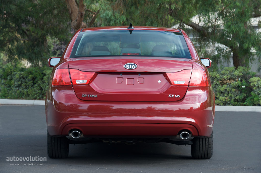 Kia Optima / Magentis photo 9