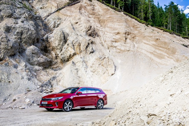 Kia Optima Sportswagon photo 14