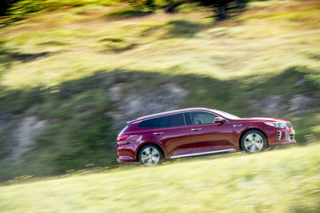 Kia Optima Sportswagon photo 20