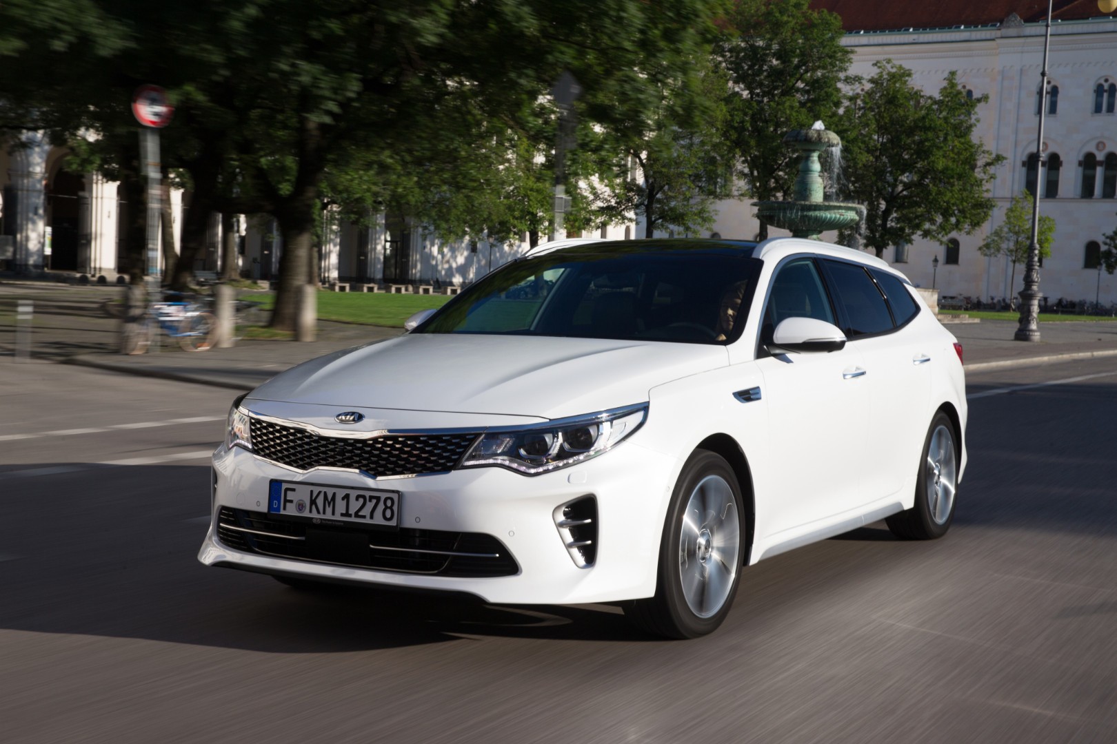 Kia Optima Sportswagon photo 28
