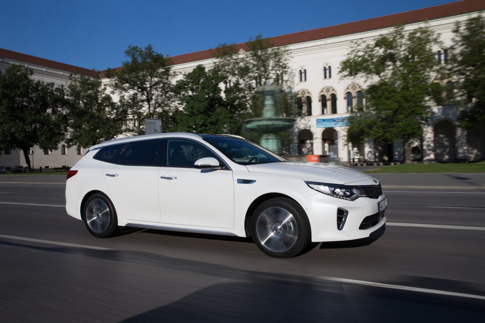 Kia Optima Sportswagon photo 29
