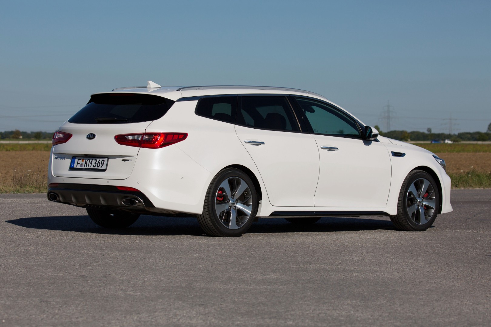 Kia Optima Sportswagon photo 2