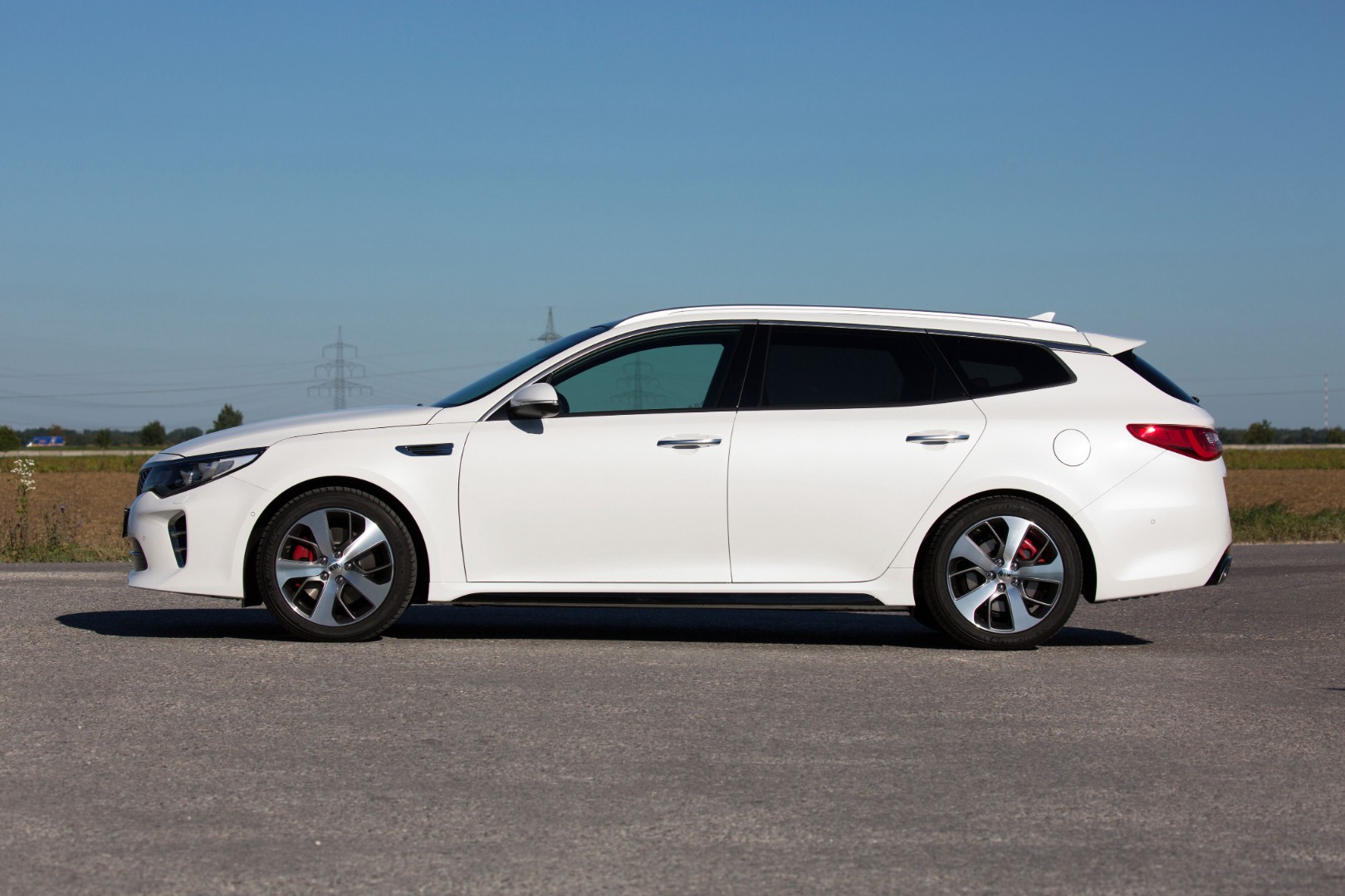Kia Optima Sportswagon photo 3