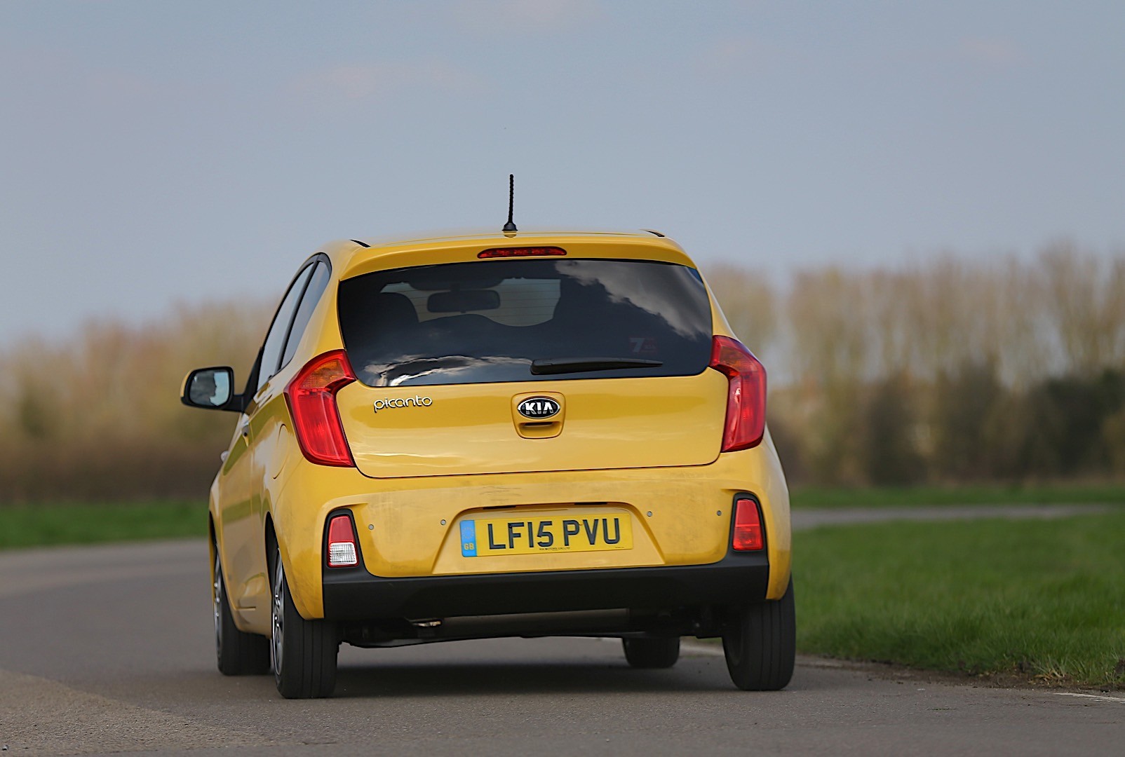 Kia Picanto photo 9