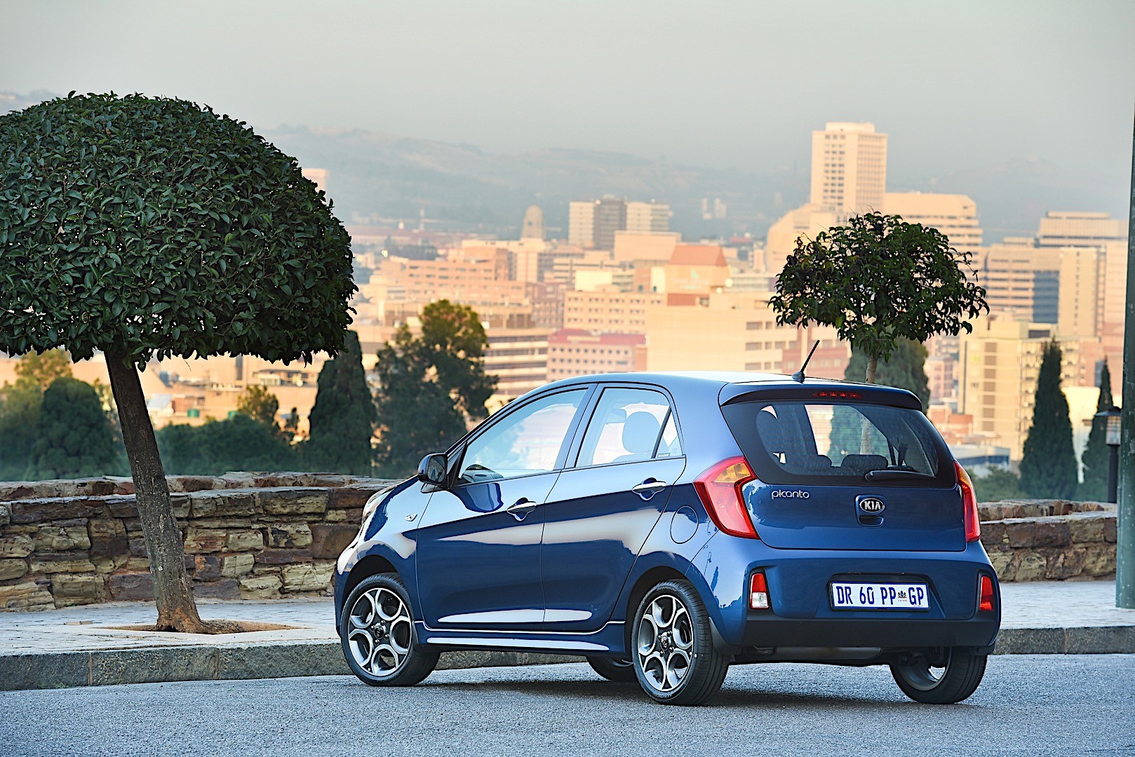 Kia Picanto photo 2