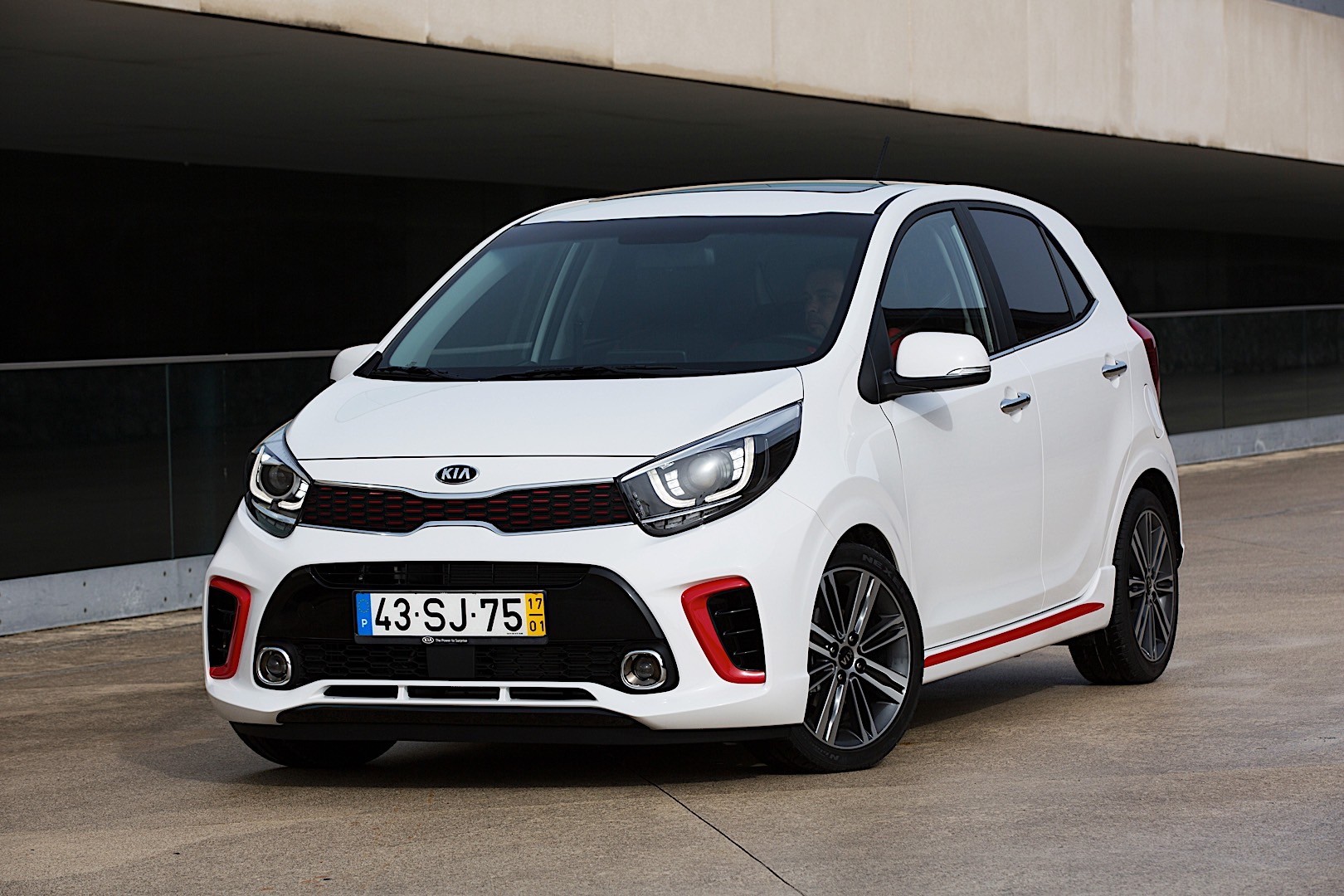 Kia Picanto photo 14