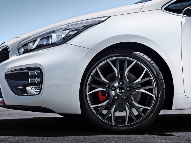 Kia Pro_Cee’D Gt foto 4