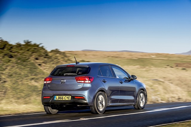 Kia Rio Hatchback photo 3