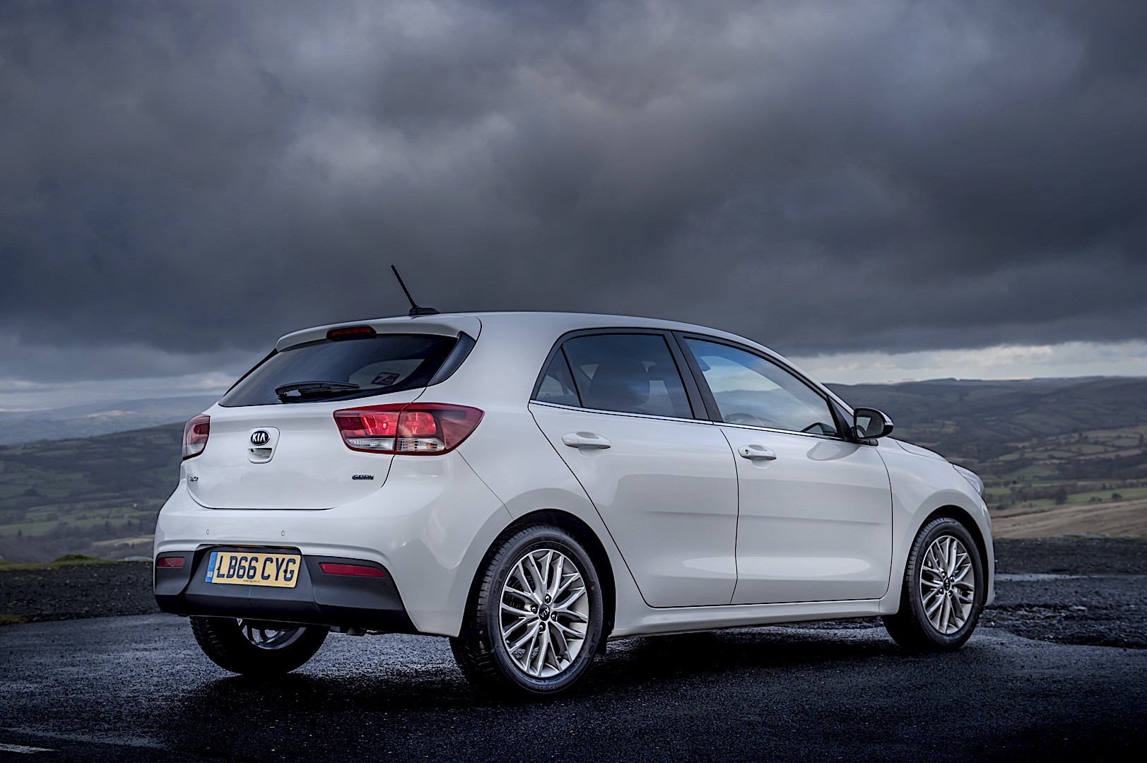Kia Rio Hatchback photo 39