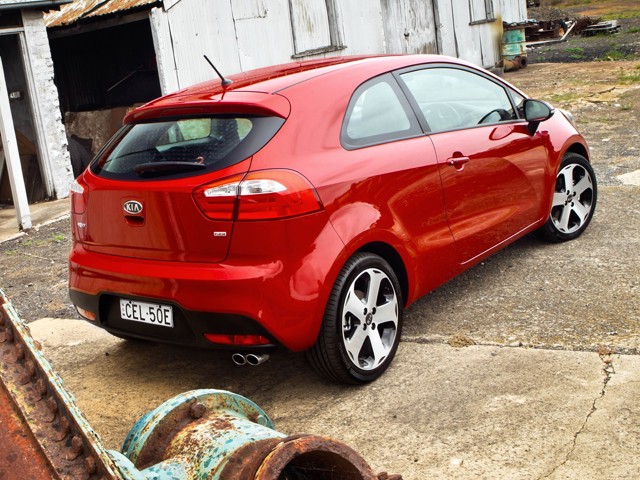 Kia Rio Hatchback foto 11