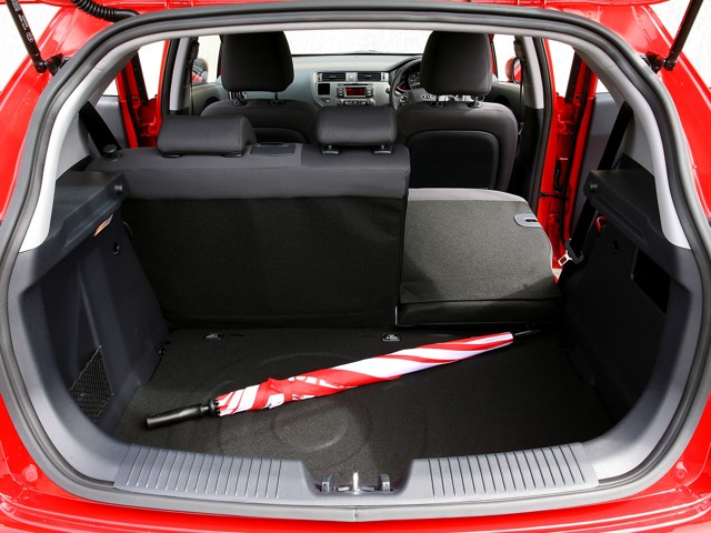 Kia Rio Hatchback Foto 57