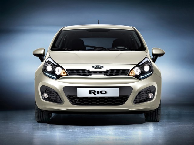 Kia Rio Hatchback Foto 24