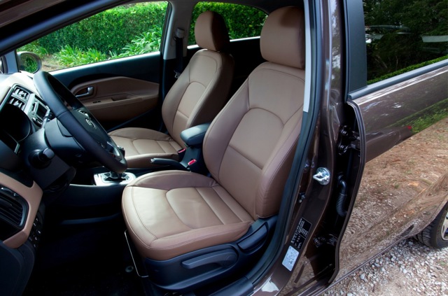 Kia Rio Hatchback Foto 47