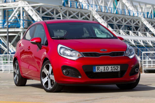 Kia Rio Hatchback Foto 2