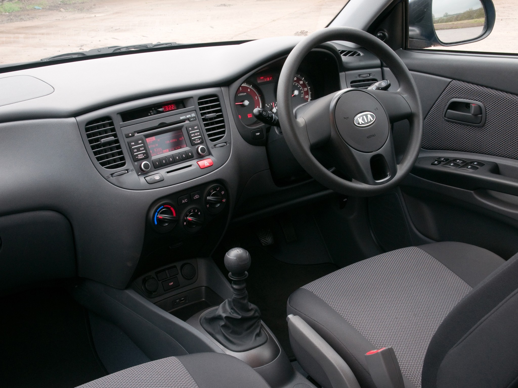 Kia Rio Hatchback photo 34