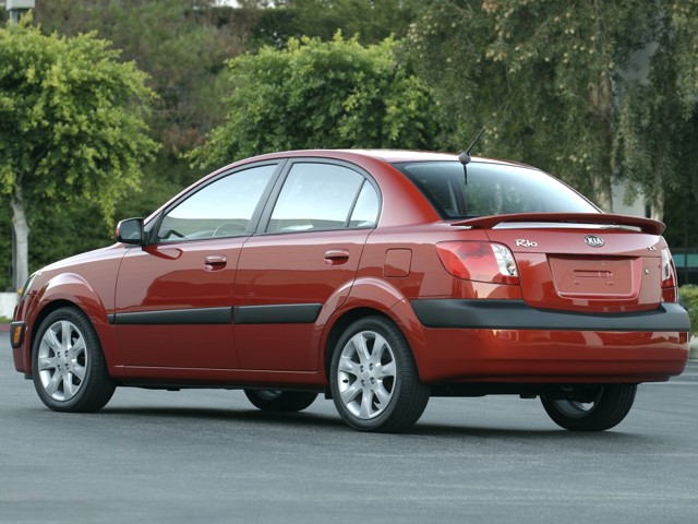 Kia Rio Sedan Foto 7