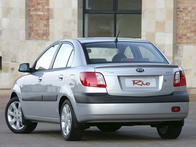 Kia Rio Sedan foto 10