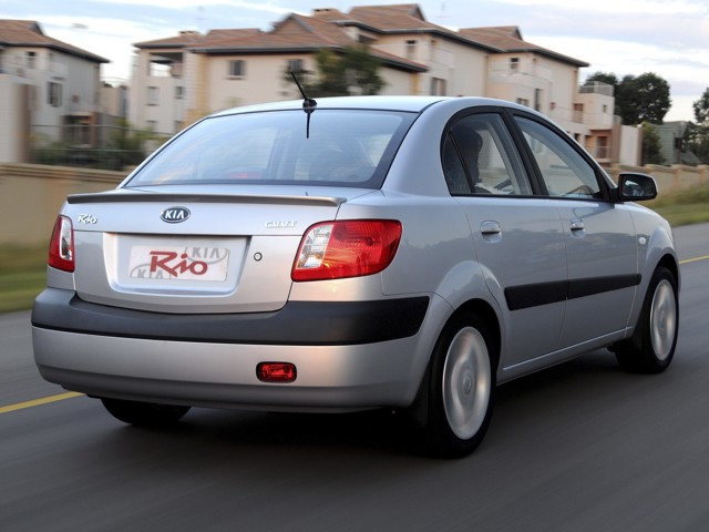 Kia Rio Sedan foto 13