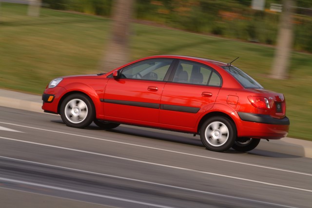 Kia Rio Sedan foto 30