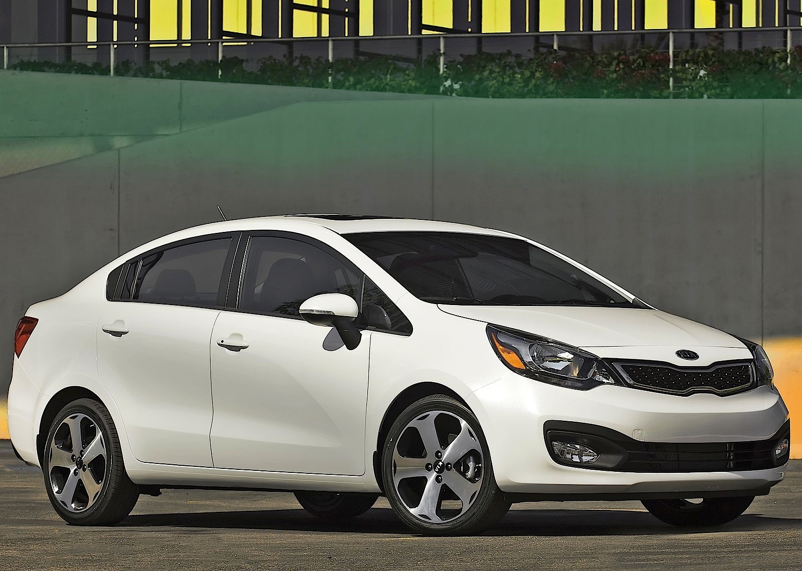 Kia Rio Sedan photo 4