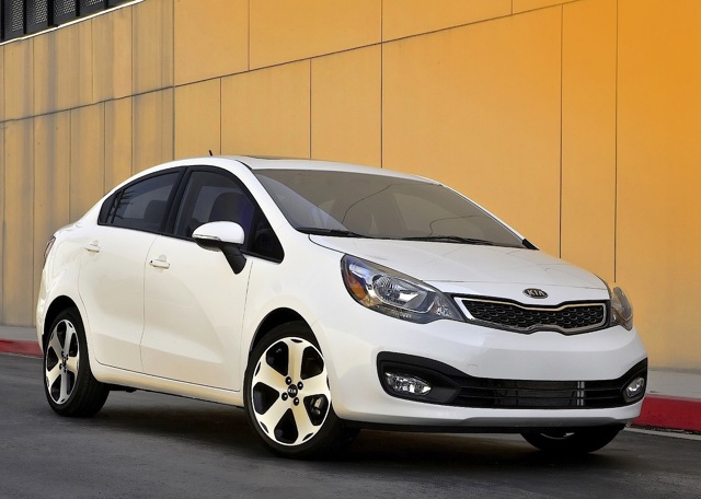 Kia Rio Sedan Foto 5