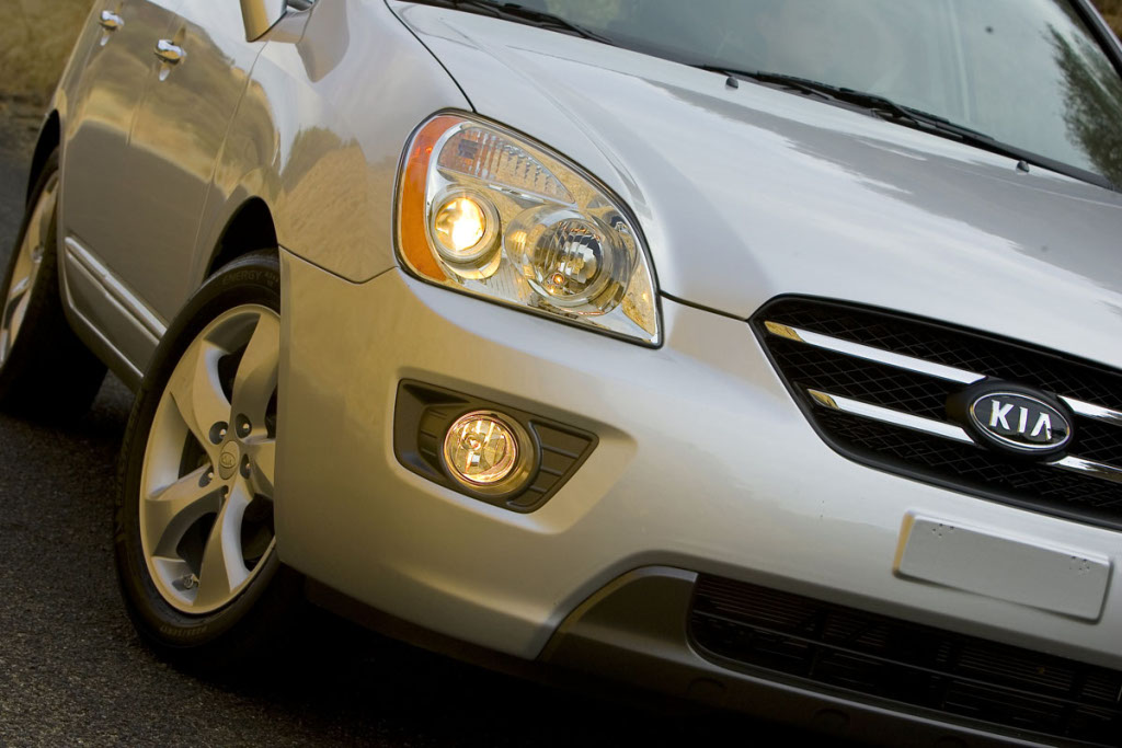 Kia Rondo photo 8