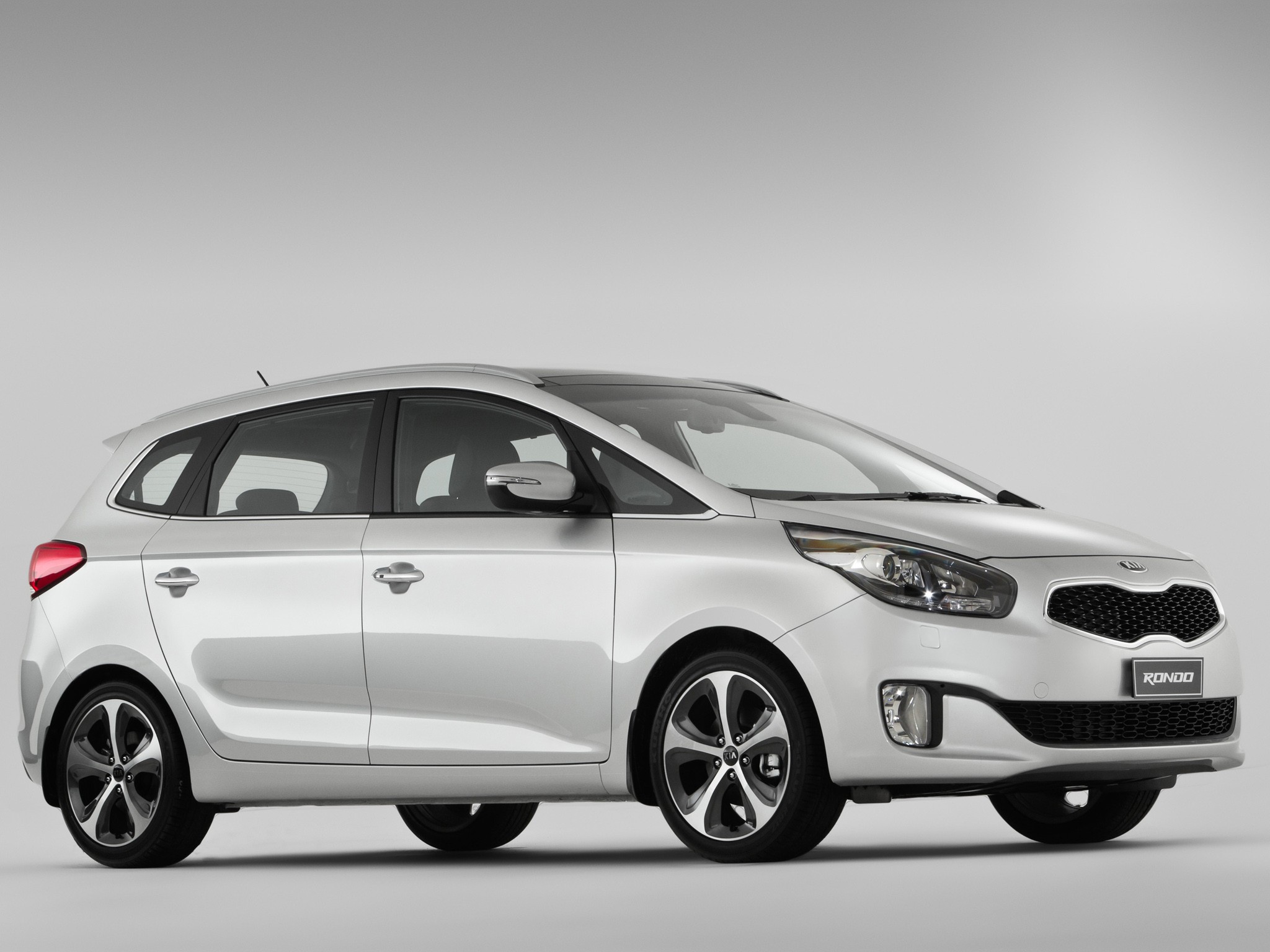 Kia Rondo photo 17