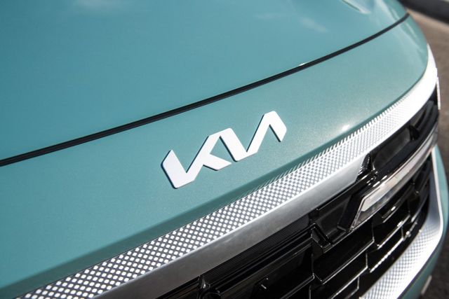 Kia Seltos photo 1