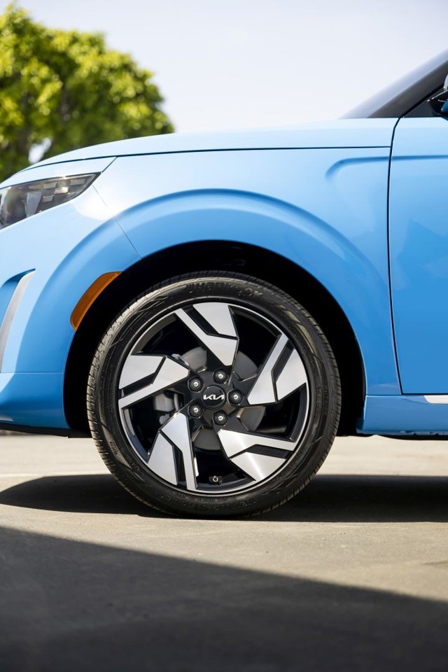 Kia Soul photo 2