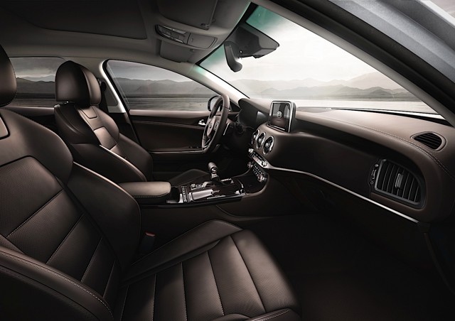 Kia Stinger photo 55