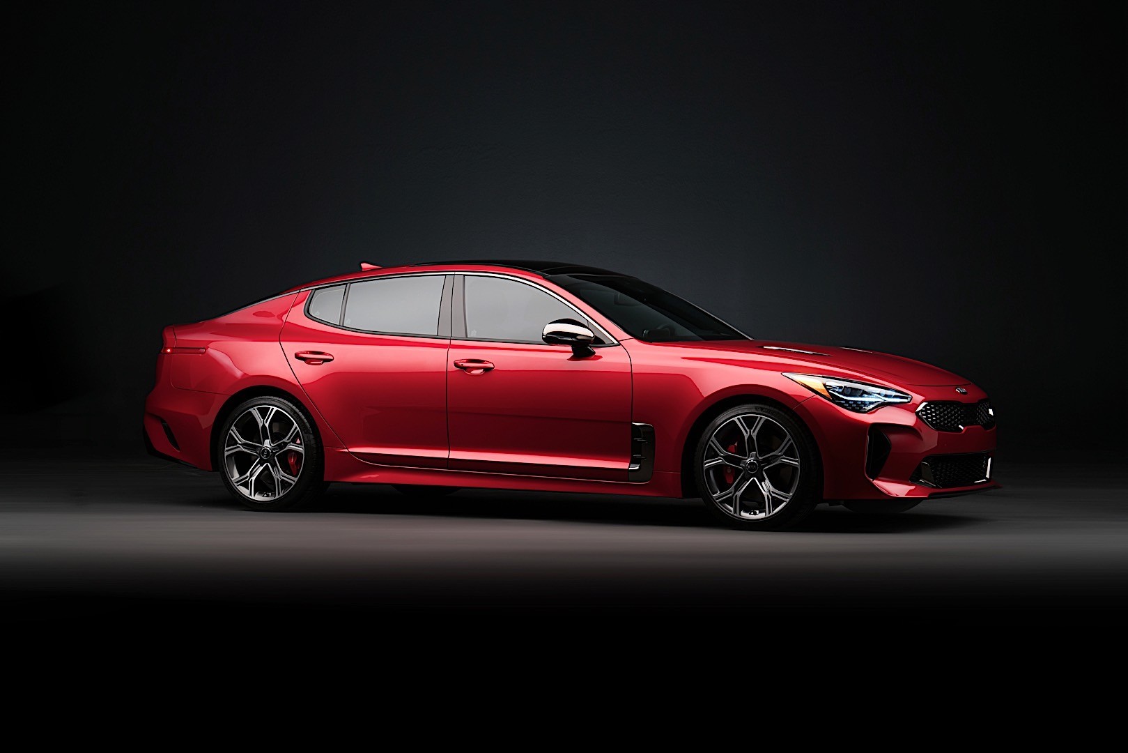 Kia Stinger photo 3