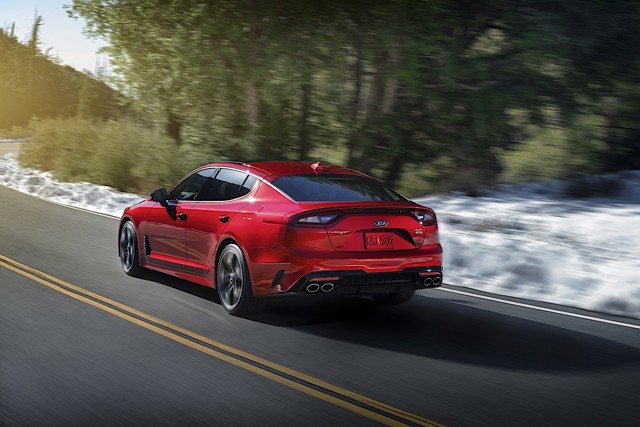 Kia Stinger photo 9