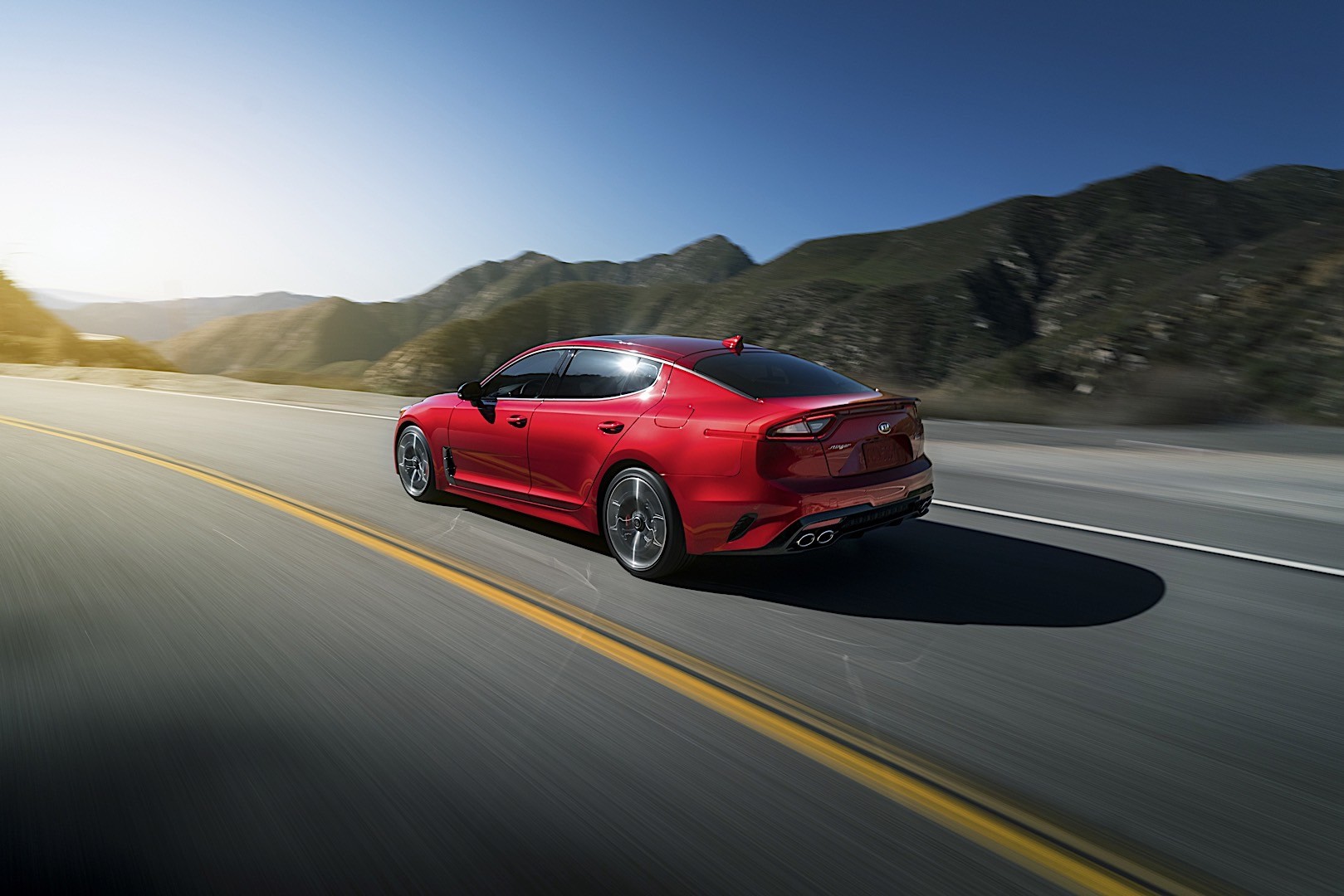 Kia Stinger photo 12