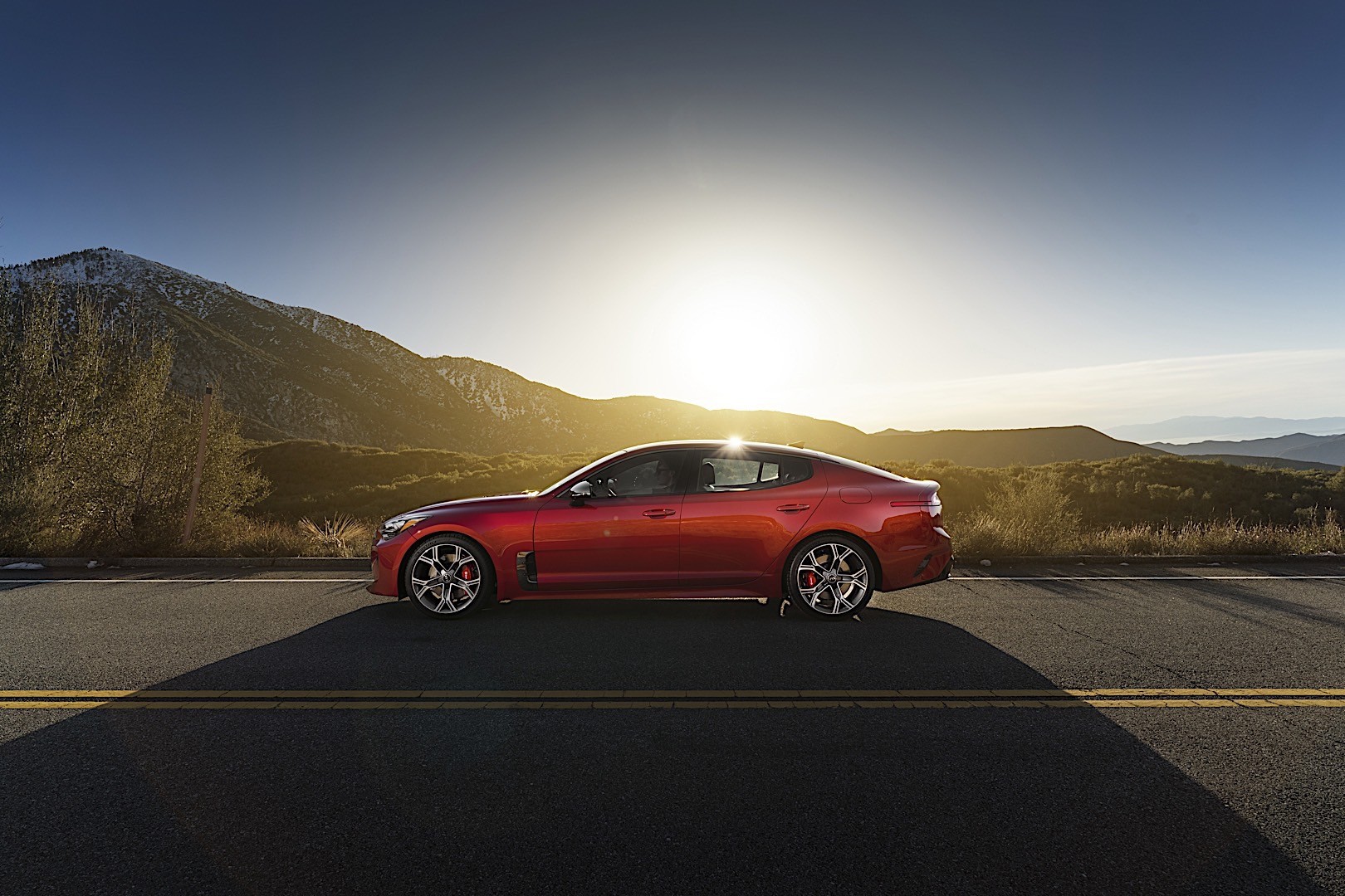 Kia Stinger photo 16