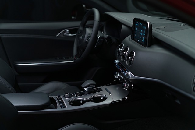 Kia Stinger photo 57