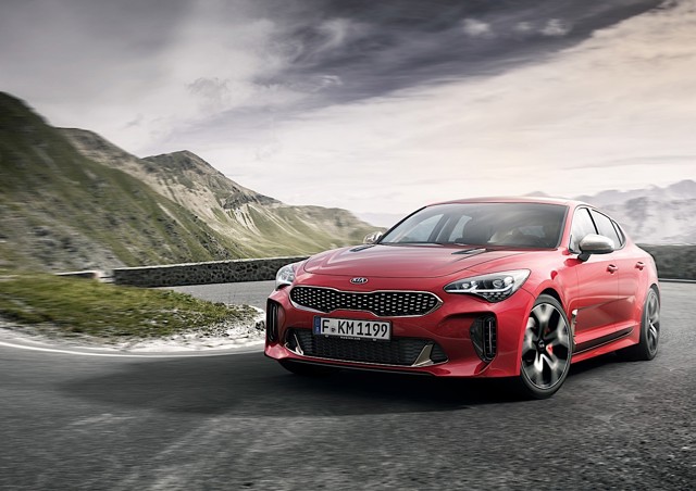 Kia Stinger photo 20