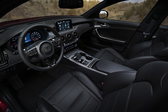 Kia Stinger photo 58