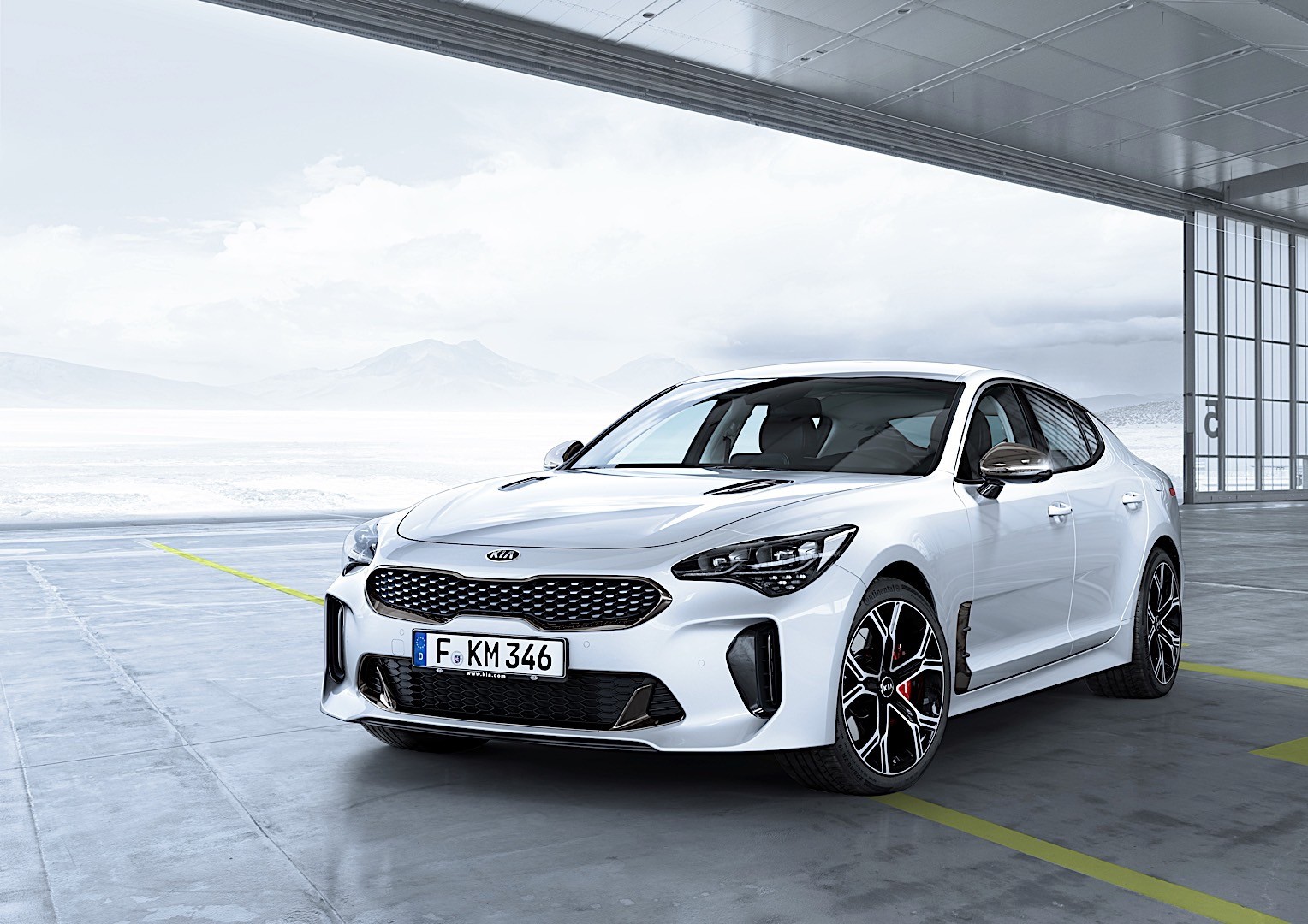 Kia Stinger photo 30