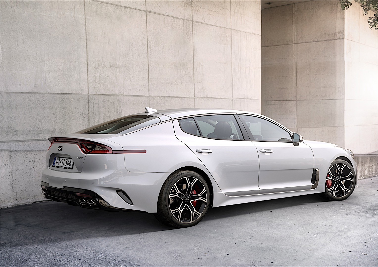 Kia Stinger photo 33