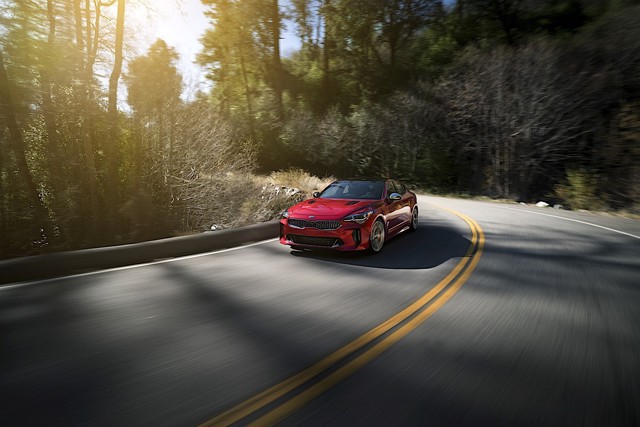 Kia Stinger photo 34